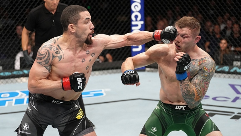 Исраэль Адесанья бое Уиттакер-Веттори