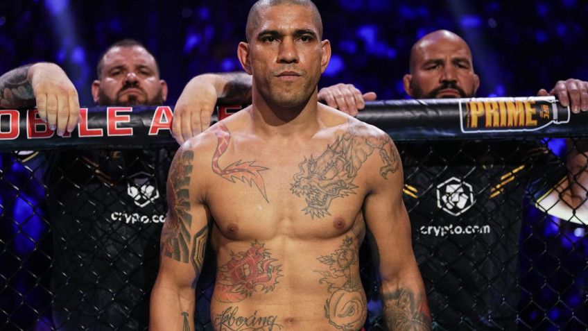 Алекс Перейра о бое с Джоном Джонсом: Это будет война