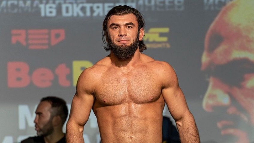 Вагаб Вагабов досрочно победил Данила Шаталова