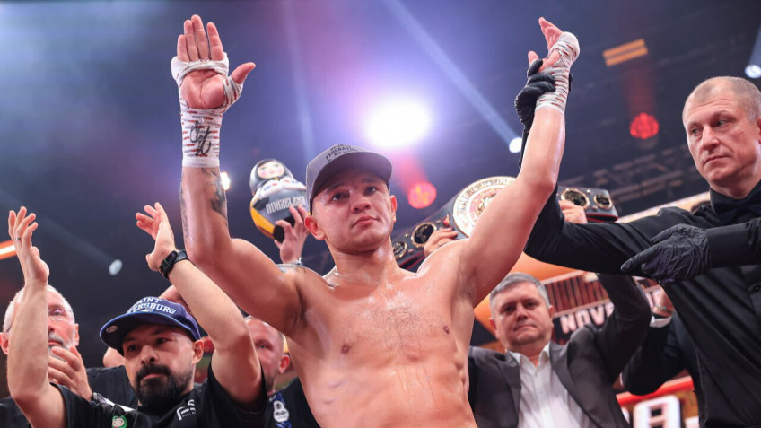 Павел Сосулин дал прогноз на объединительный бой Эннис — Заяс