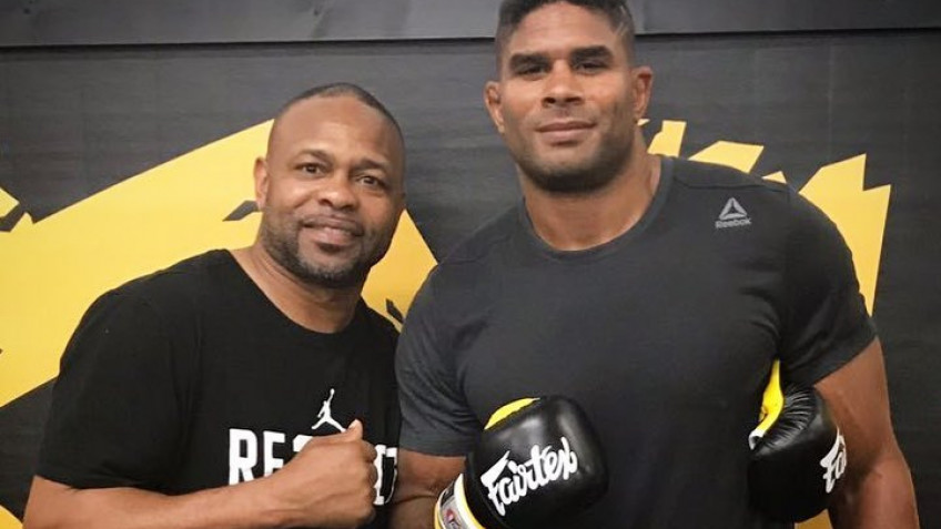 Кадр дня: Рой Джонс-младший и Алистар Оверим