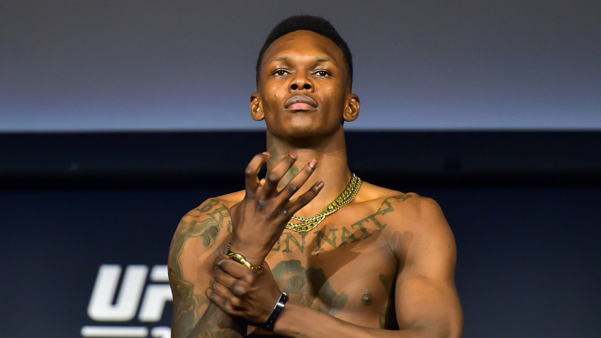 Исраэль Адесанья готов провести бой с Люком Рокхолдом