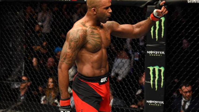 Джими Манува: Меня не интересует Джонс, он принимает стероиды