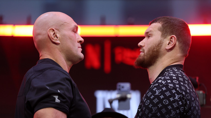 «Пусть наваляет этому Фьюри и отправит на пенсию». Суров — о бое Махмудова с экс-чемпионом