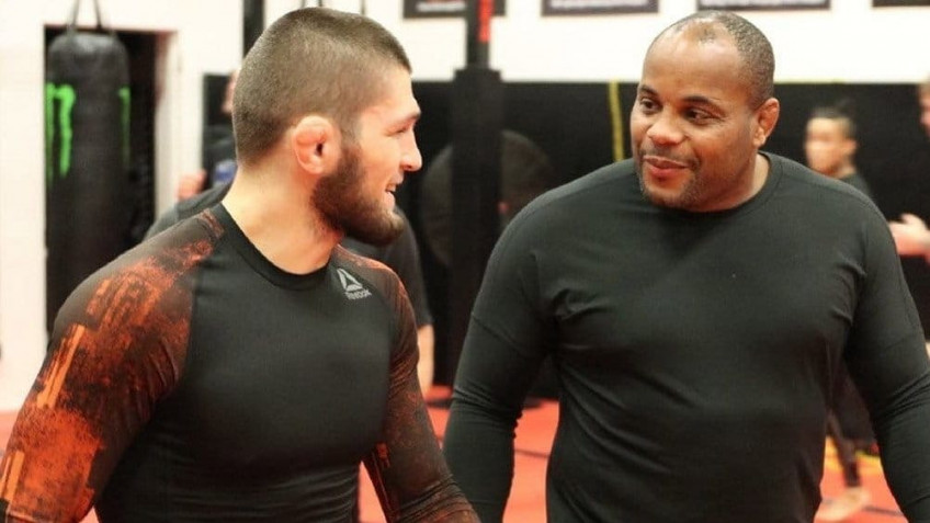 Даниэль Кормье прокомментировал уход Хабиба Нурмагомедова