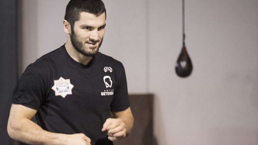 Артур Бетербиев - отмена боя, суета в Канаде (видео)