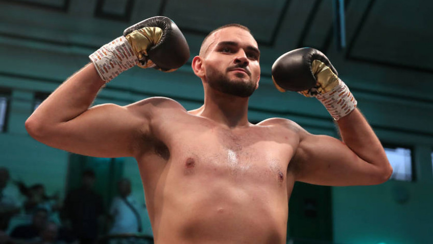 Роман Фьюри досрочно победил Кевина Гринвуда