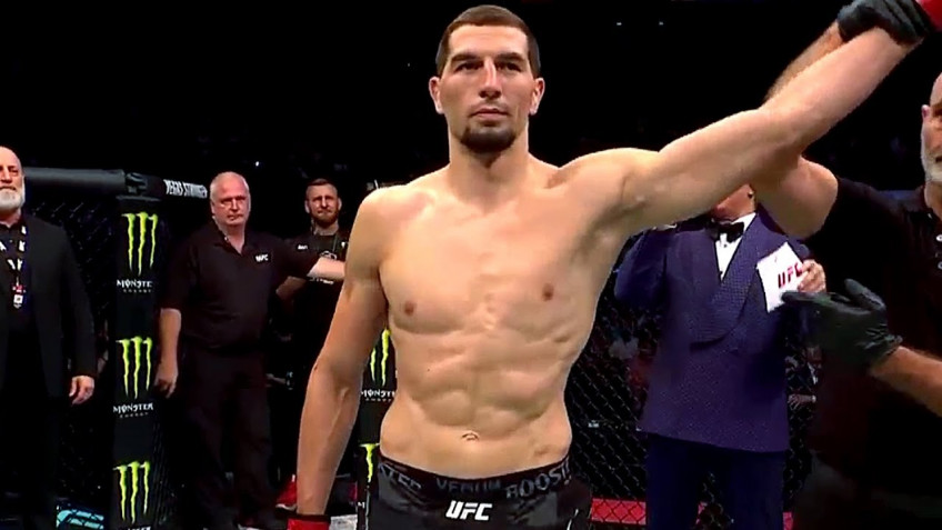 UFC Баку: Абусупьян Магомедов досрочно победил Михала Олексийчука