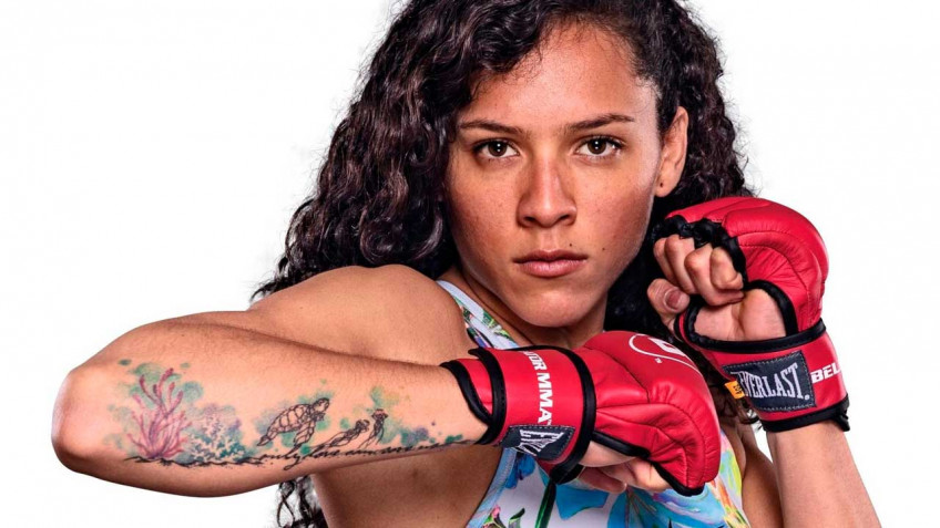 Экс-соискательница титула Bellator, дисквалифицированная за метаболиты кокаина, утверждает, что просто следовала народной традиции