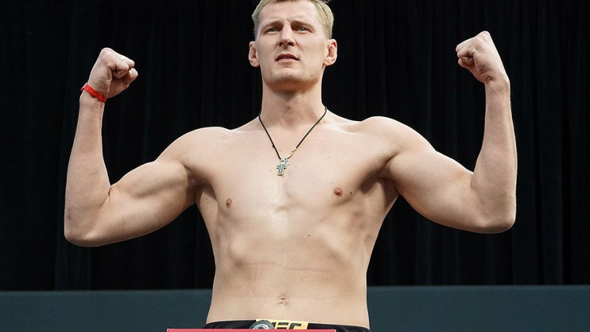 Александр Волков планирует бой с Фрэнсисом Нганну в Москве