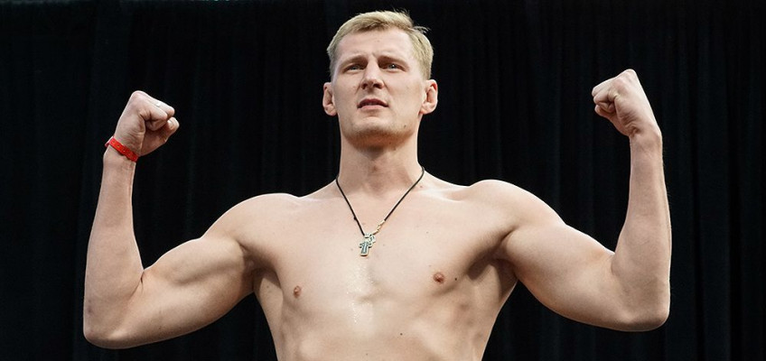 Александр Волков встретится с Дерриком Люисом на UFC 229?