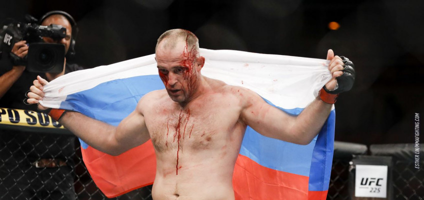 Бой Олейник-Хант может возглавить первый турнир UFC в Москве