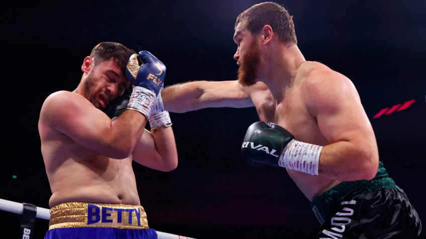 Дэвид Аллен: Махмудов выдыхался и клинчевал, но его удары не теряли силу