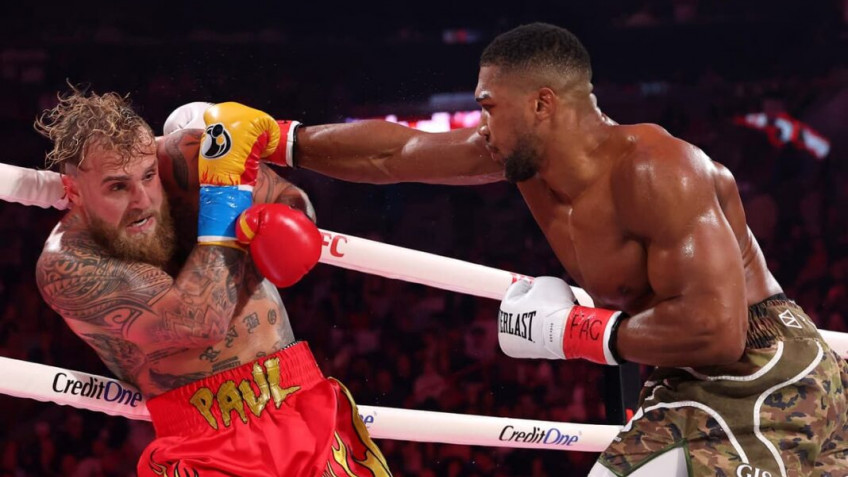 Рой Джонс предложил Джейку Полу завершить боксерскую карьеру