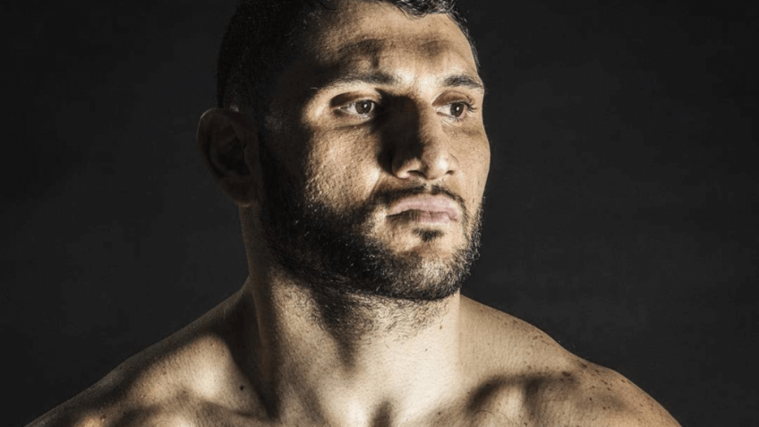 Арсен Гуламирян завоевал титул чемпиона WBA