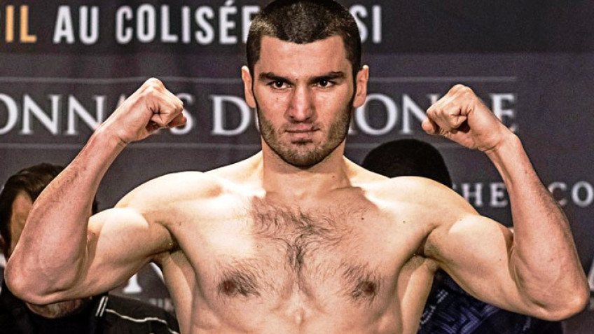 Гвоздик и Бетербиев завершают переговоры об объединительном бое