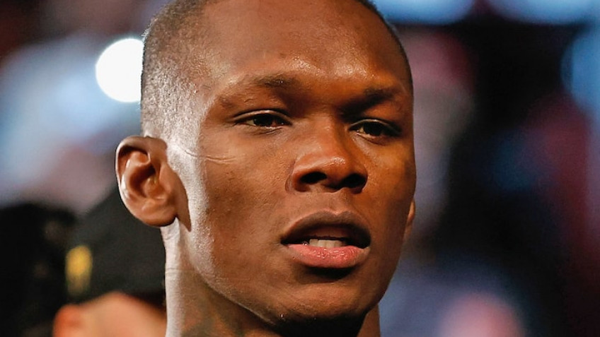 Исраэль Адесанья: Думаю, Бернс сможет победить Чимаева