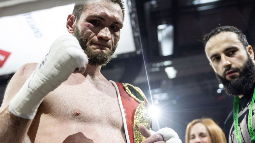 Виталий Петряков оценил шансы Бахрама Муртазалиева в бою с Джошем Келли