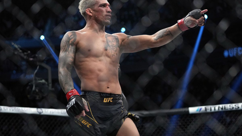 Чарльз Оливейра о желании Волкановски подняться в легкий вес