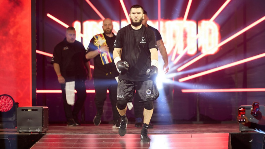 Артур Бетербиев ждет изменений в своей команде и третьего боя с Биволом