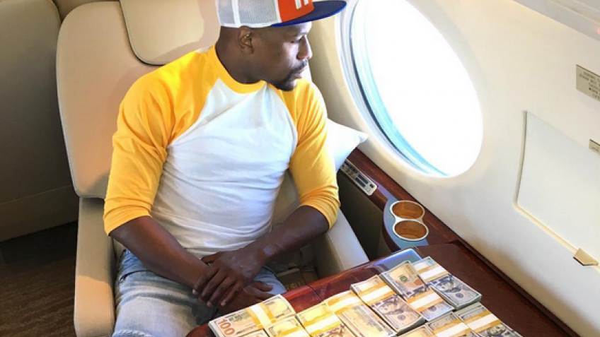 Мейвезер подал документы на регистрацию брендов «TMT 50» и «TBE 50»