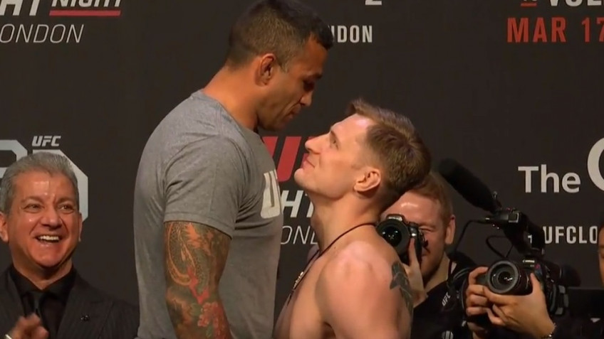 Видео взвешивания участников UFC Fight Night 127