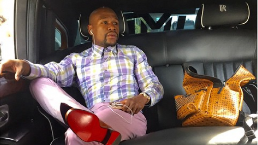 У Флойда Мейвезера и канала Showtime возникли разногласия