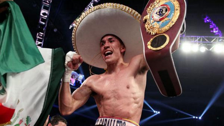 Хуан Франсиско Эстрада досрочно победил Роммеля Асенхо