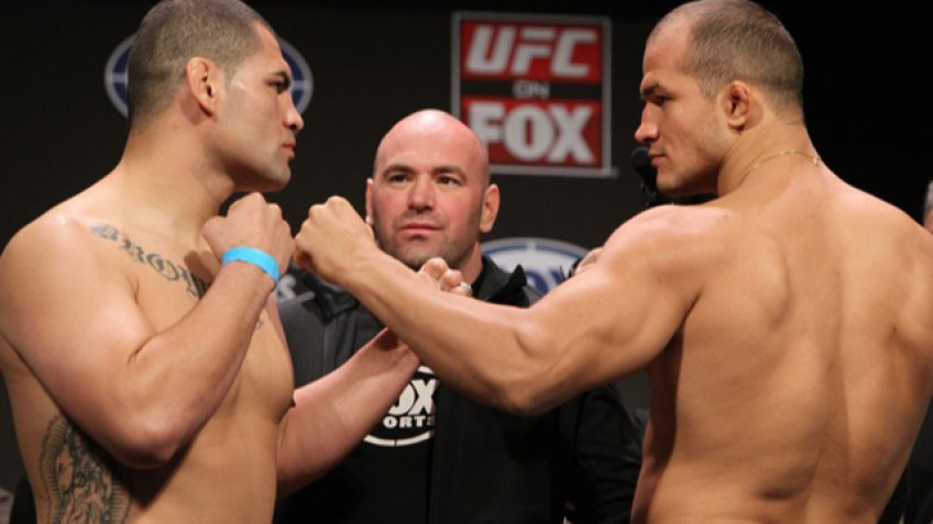 Дос Сантос: Слова Веласкеса после боя с Нганну звучали как оправдания