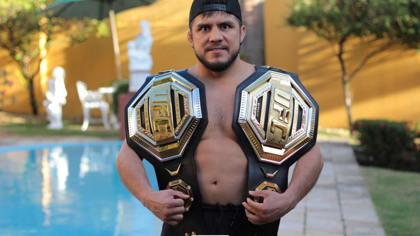 Генри Сехудо: В бою с Холлоуэем я могу показать насколько я велик