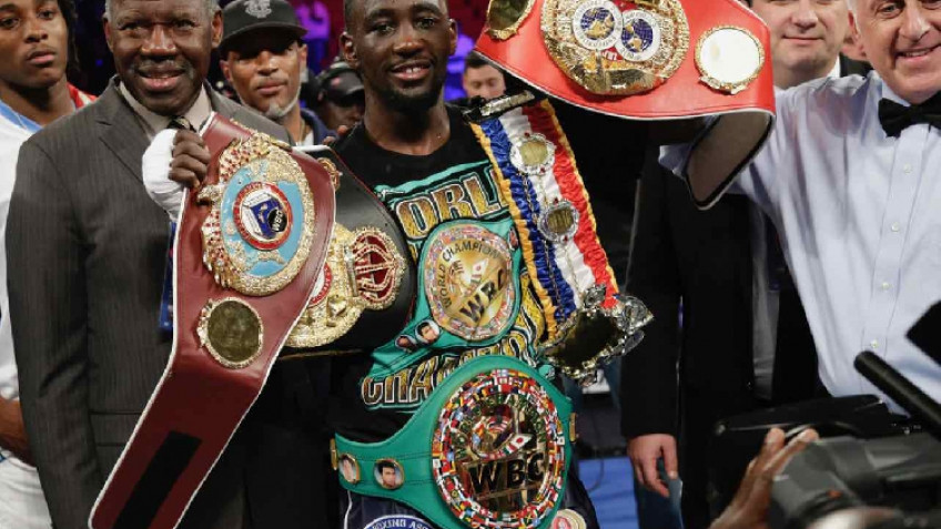 Теренс Кроуфорд официально перешел в полусредний вес