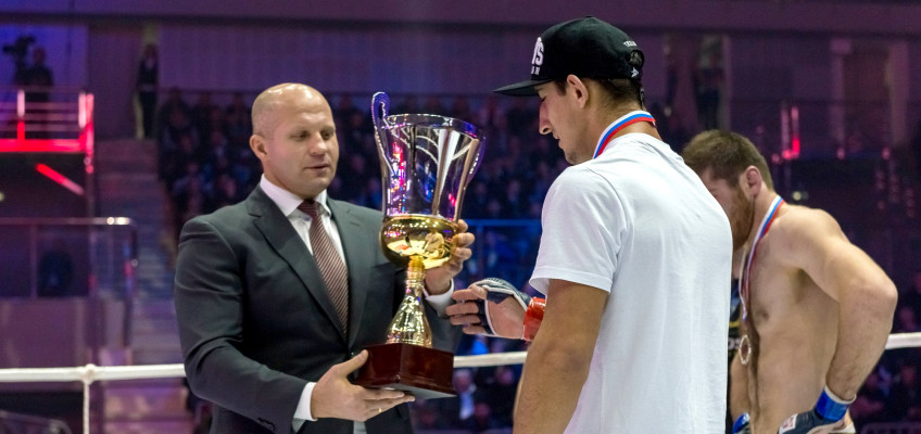 Суперкубок России по ММА определил сильнейших бойцов 2016 года