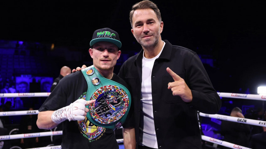 Далтон Смит может провести объединительный бой с Ричардсоном Хитчинсом