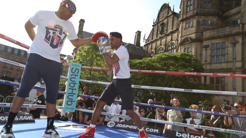 Видео: Открытая тренировка Эррола Спенса