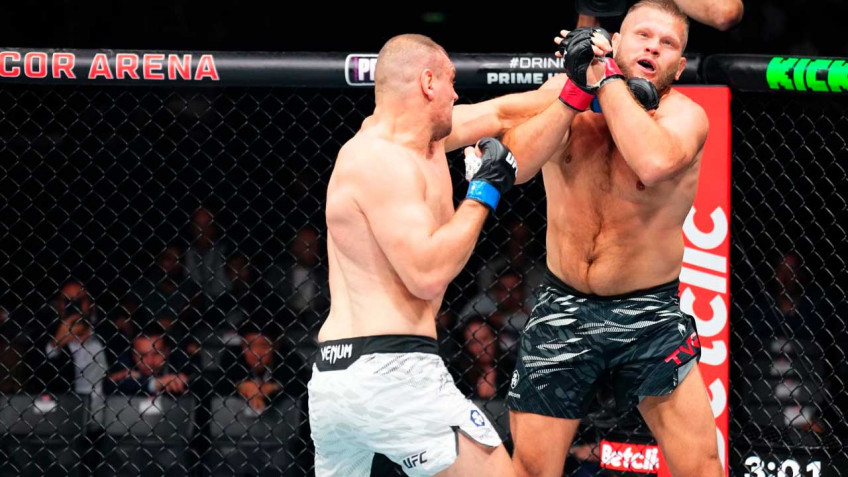 UFC Париж: Анте Делия досрочно победил Марчина Тыбуру