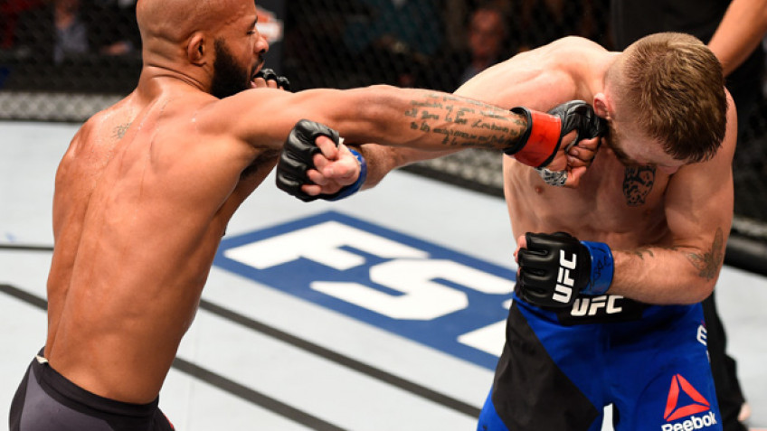 Видео поединка Деметриуса Джонсона и Тима Эллиота