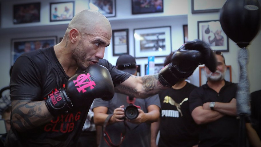 Кадр дня: Мигель Котто готовится к бою с Садамом Али