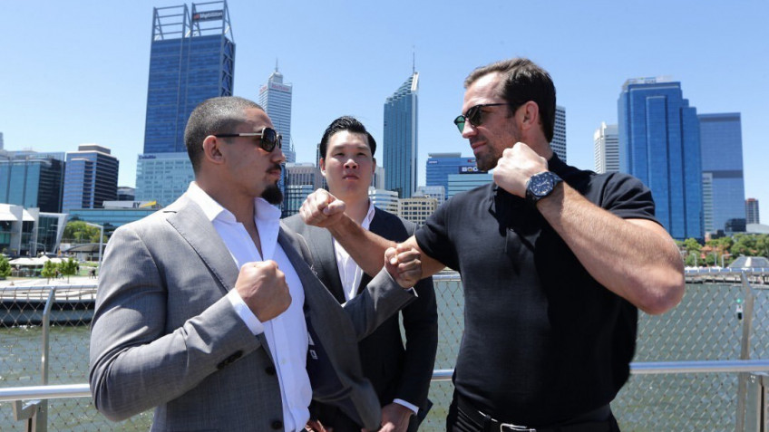 Кадр дня: Роберт Уиттакер и Люк Рокхолд