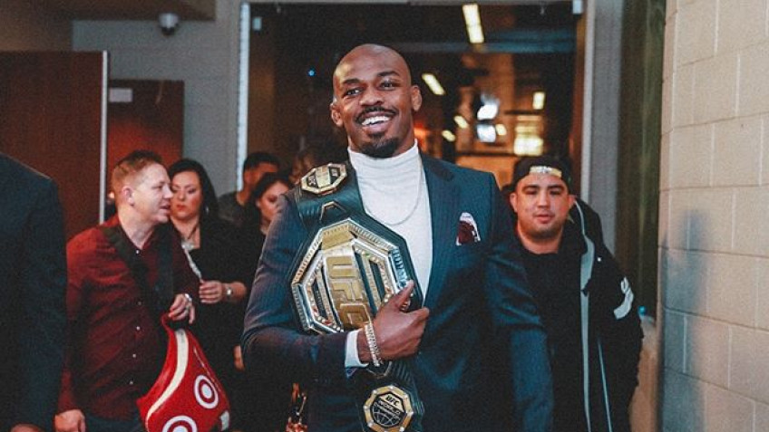 Джонс и Вудли поделили $1 миллион за бои на турнире UFC 235