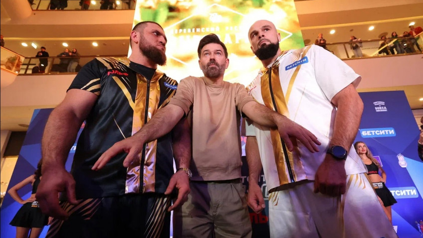 Сергей Кузьмин и Мурад Халидов прошли взвешивание перед боем