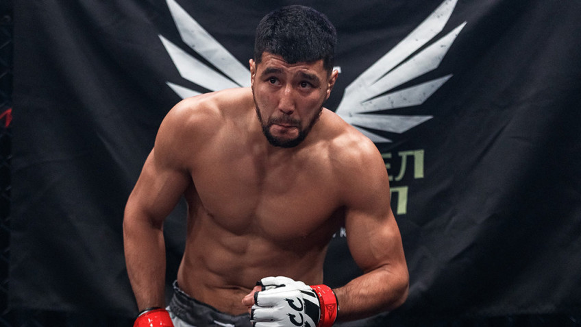 Ильяс Хамзин досрочно победил Исака Силву Соузу