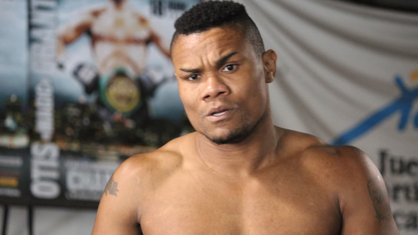 Top Rank станет сопромоутером Элейдера Альвареса