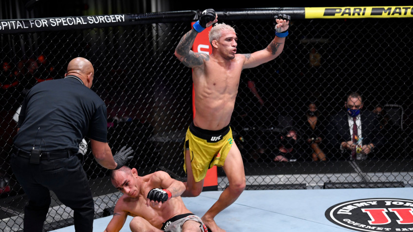 Реакция в твиттере на бой Оливейры и Фергюсона