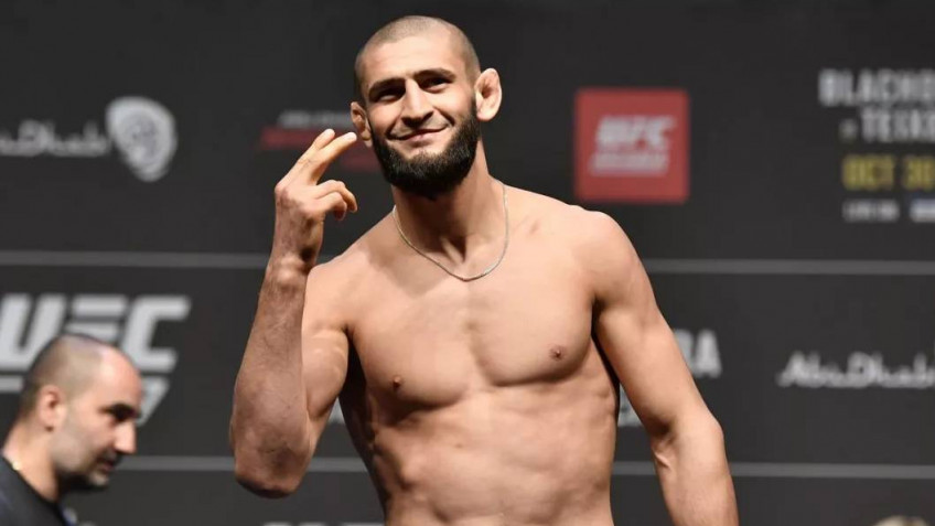 Результаты взвешивания участников UFC 319: Дрикус Дю Плесси — Хамзат Чимаев