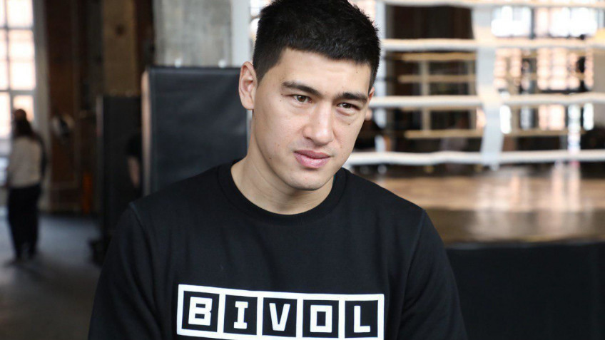 Дмитрий Бивол: Шансов больше у Джошуа, но я буду болеть за Усика