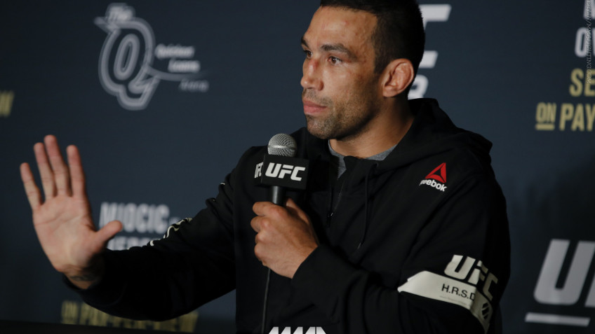 Фабрисио Вердум: Миочич победит дос Сантоса решением судей