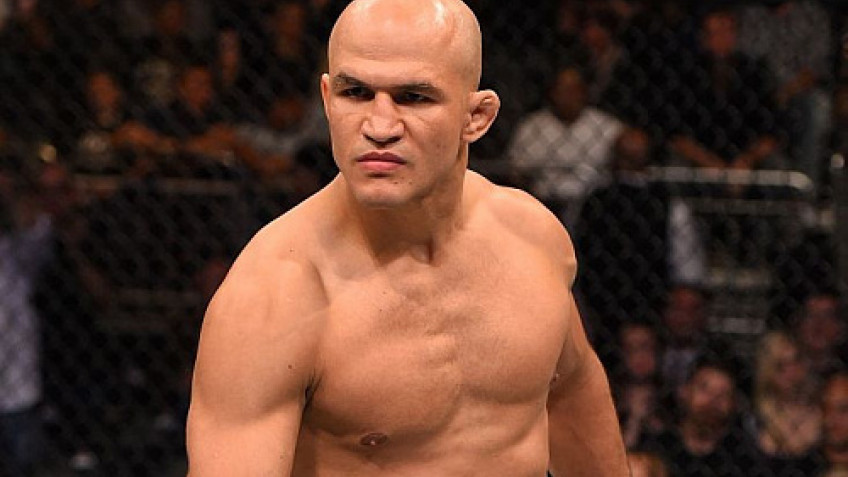 Джуниор дос Сантос: Я могу показать Волкову, что такое бой за пояс