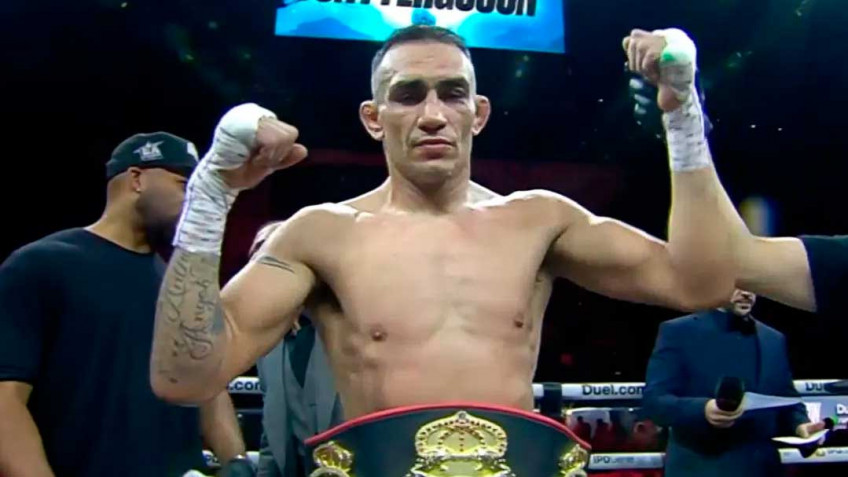 Тони Фергюсон одержал победу в матче по боксу