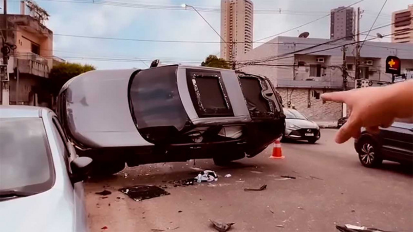 Экс-чемпион UFC попал в серьезную аварию