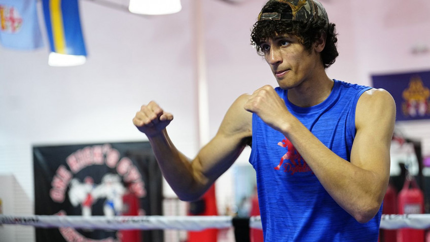 Себастьян Фундора может сразиться с Джермеллом Чарло